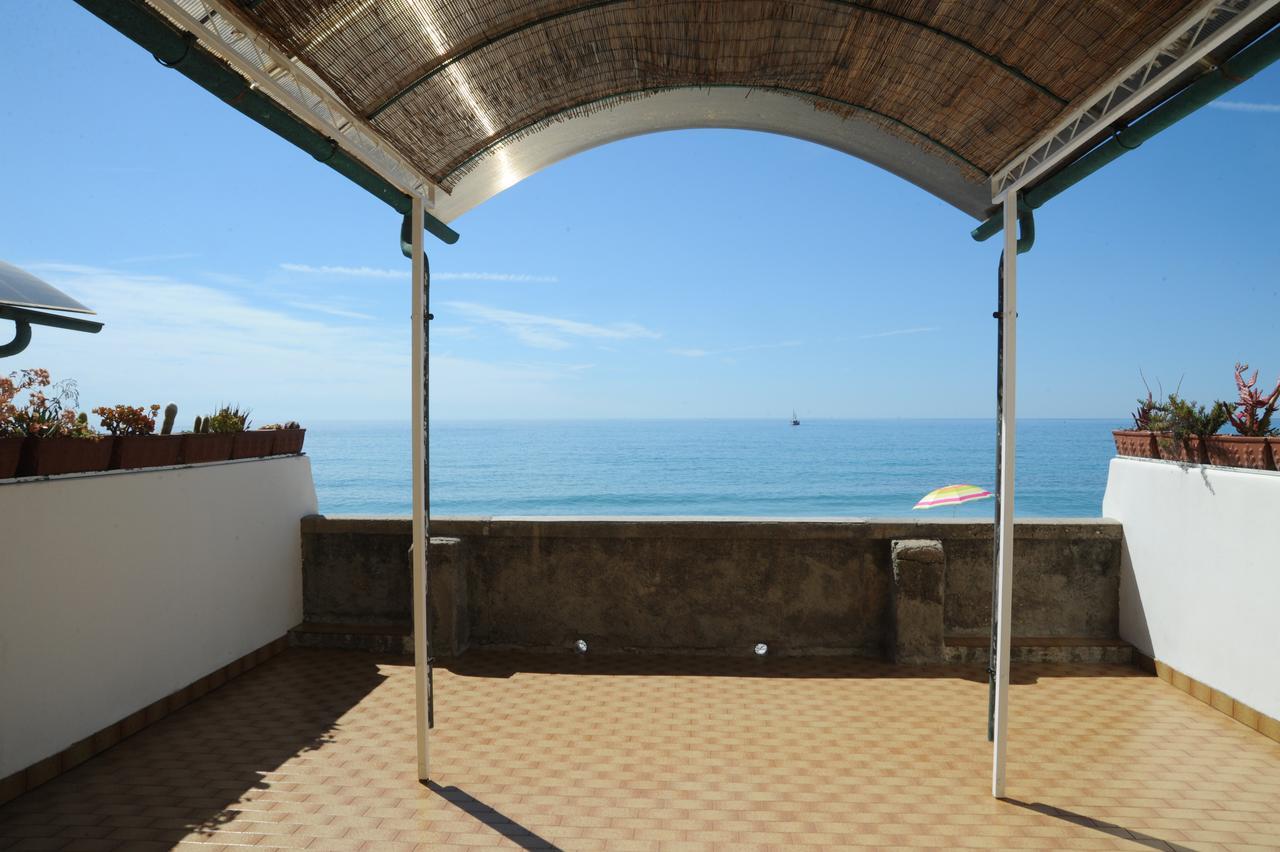 Holiday'S Beach Aparthotel Ventimiglia Luaran gambar