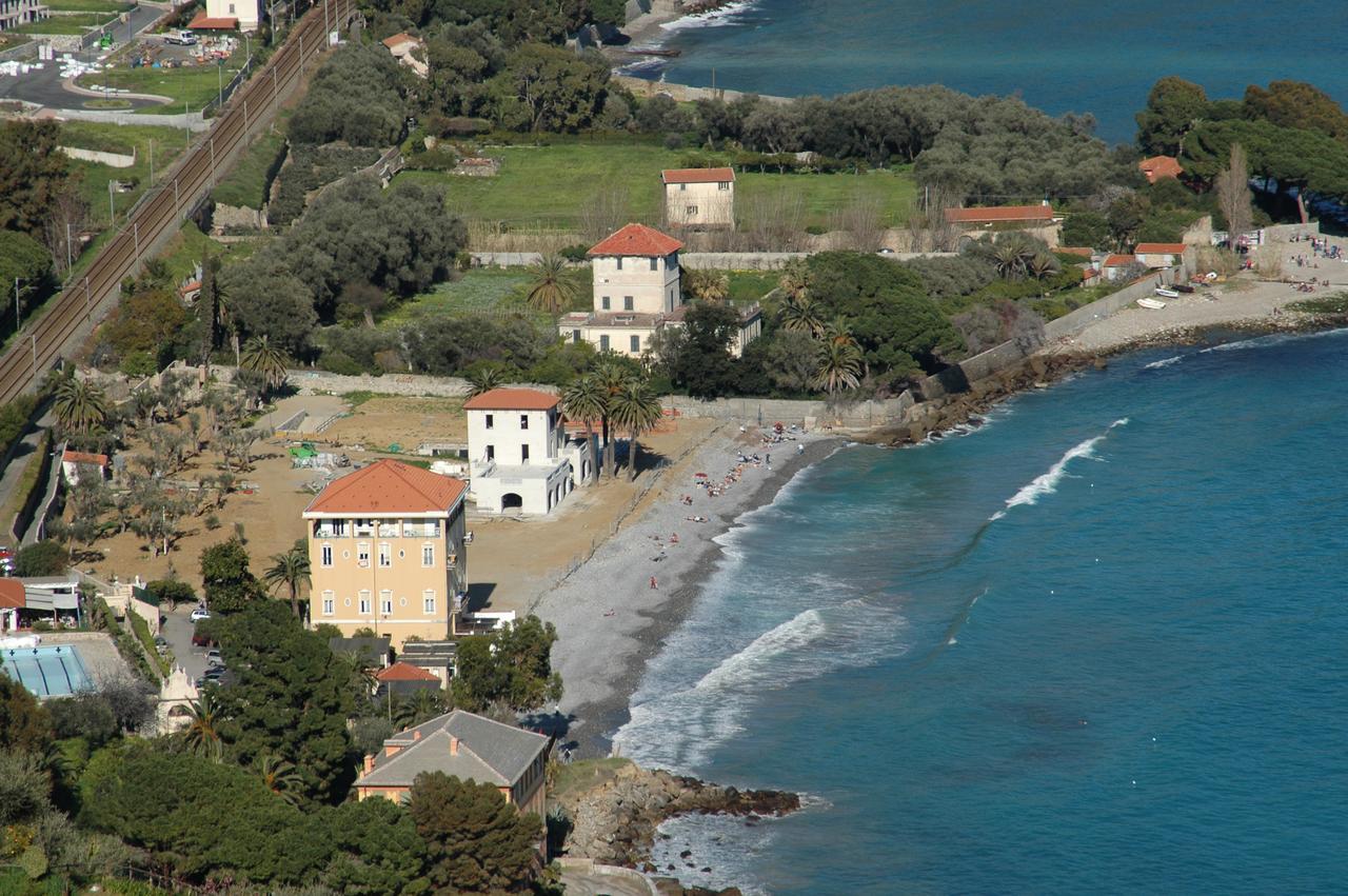 Holiday'S Beach Aparthotel Ventimiglia Luaran gambar